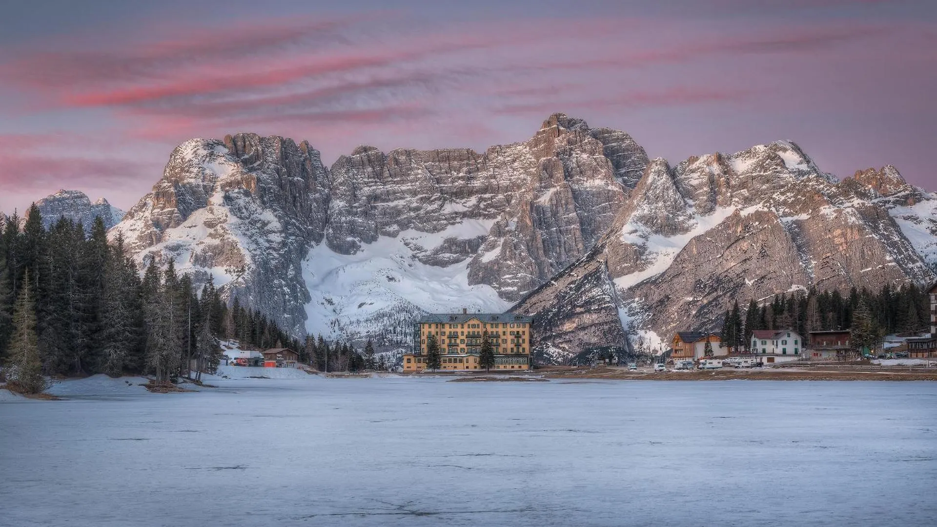 Casetta Sul Lago Di Misurina 0*,